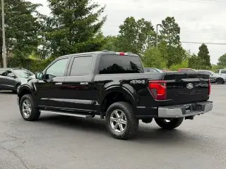 Ford F-150 2025 4x4 XLT 4 puertas SuperCrew 6.5 pies. Caja SB