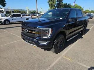 Ford F-150 2022 4x4 Tremor 4 puertas SuperCrew 5.5 pies. SB