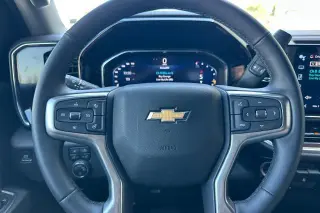 Chevrolet Silverado 1500 2026 4x4 LT 4 puertas Cabina Crew 5.8 pies. SB con 1LT