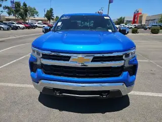 Chevrolet Silverado 1500 2026 4x4 LT 4 puertas Cabina Crew 5.8 pies. SB con 1LT