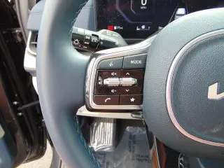 Kia Carnival 2025 SX Prestige 4 puertas Minivan