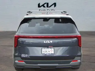Kia Carnival 2025 SX Prestige 4 puertas Minivan