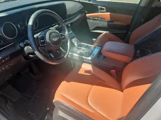 Kia Carnival 2022 SX 4 puertas Minivan