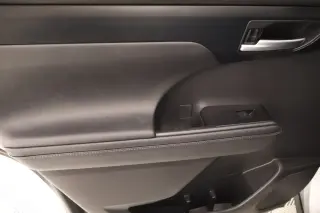 Toyota Highlander Híbrido 2024 XLE 4 puertas SUV