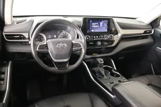 Toyota Highlander Híbrido 2024 XLE 4 puertas SUV