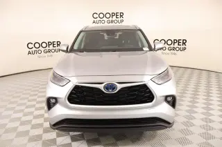 Toyota Highlander Híbrido 2024 XLE 4 puertas SUV