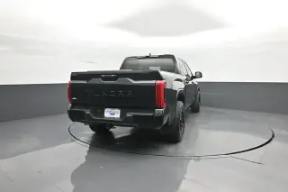 Toyota Tundra 2023 4x4 SR5 4 puertas CrewMax Cab Pickup SB