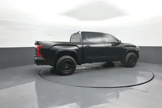 Toyota Tundra 2023 4x4 SR5 4 puertas CrewMax Cab Pickup SB
