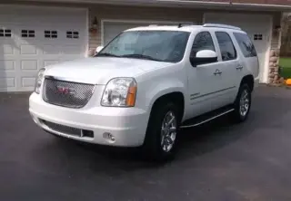 2011 GMC Yukon DENALI