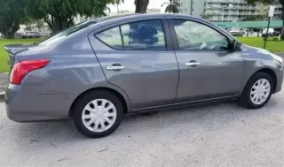 2016 NISSAN versa SV