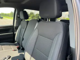 GMC Sierra 1500 2024 4x4 Elevation Estándar 4 puertas Cabina Crew 5.8 pies. Caja corta