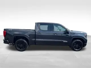 GMC Sierra 1500 2024 4x4 Elevation Estándar 4 puertas Cabina Crew 5.8 pies. Caja corta