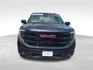 GMC Sierra 1500 2024 4x4 Elevation Estándar 4 puertas Cabina Crew 5.8 pies. Caja corta