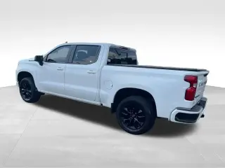 Chevrolet Silverado 1500 2023 4x4 LT 4dr Cabina Crew 5.8 ft. SB con 1LT