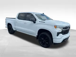 Chevrolet Silverado 1500 2023 4x4 LT 4dr Cabina Crew 5.8 ft. SB con 1LT