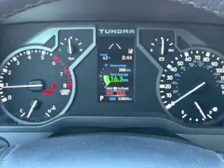 Toyota Tundra 2023 4x4 Limited 4 puertas Cabina Doble Pickup SB