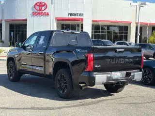 Toyota Tundra 2023 4x4 Limited 4 puertas Cabina Doble Pickup SB