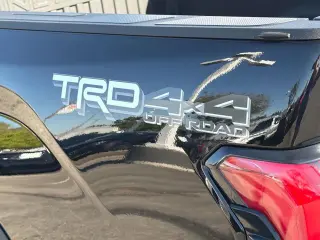 Toyota Tundra 2023 4x4 Limited 4 puertas Cabina Doble Pickup SB