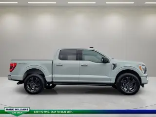 Ford F-150 2023 4x4 XLT 4 puertas SuperCrew 5.5 pies. SB