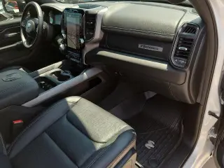 Ram 1500 2024 4x4 Rebel 4 puertas Cabina Crew 5.6 pies. Pickup