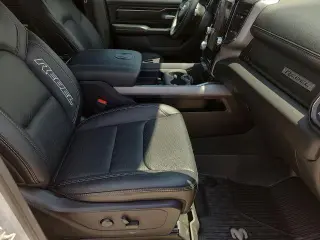 Ram 1500 2024 4x4 Rebel 4 puertas Cabina Crew 5.6 pies. Pickup