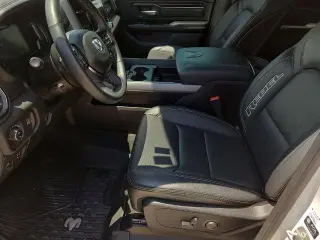 Ram 1500 2024 4x4 Rebel 4 puertas Cabina Crew 5.6 pies. Pickup