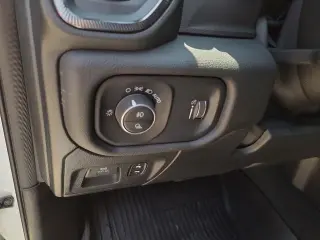 Ram 1500 2024 4x4 Rebel 4 puertas Cabina Crew 5.6 pies. Pickup