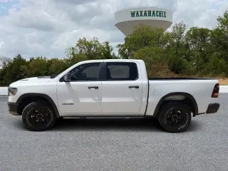 Ram 1500 2024 4x4 Rebel 4 puertas Cabina Crew 5.6 pies. Pickup