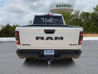 Ram 1500 2024 4x4 Rebel 4 puertas Cabina Crew 5.6 pies. Pickup