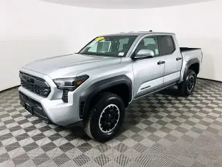 Toyota Tacoma 2026 4x4 TRD Sport 4 puertas Double Cab 5.0 pies SB 8A
