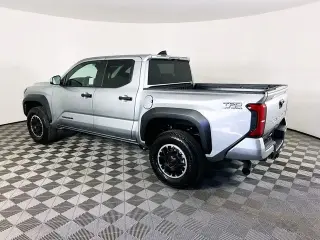 Toyota Tacoma 2026 4x4 TRD Sport 4 puertas Double Cab 5.0 pies SB 8A