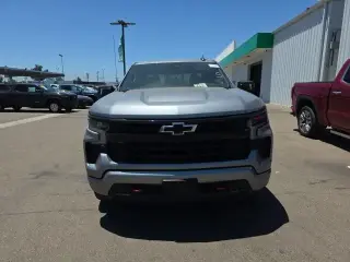 Chevrolet Silverado 1500 2023 4x4 RST 4 puertas Cabina Crew 5.8 pies. SB