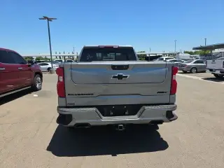 Chevrolet Silverado 1500 2023 4x4 RST 4 puertas Cabina Crew 5.8 pies. SB