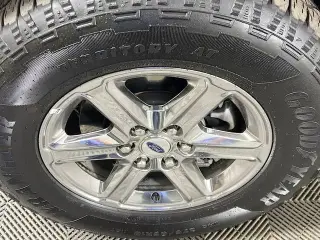 Ford F-150 2025 4x4 XLT 4 puertas SuperCrew 5.5 pies. SB