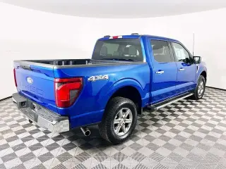 Ford F-150 2025 4x4 XLT 4 puertas SuperCrew 5.5 pies. SB