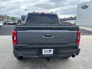 Ford F-150 2023 4x4 XLT 4 puertas SuperCrew 5.5 pies SB