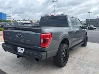 Ford F-150 2023 4x4 XLT 4 puertas SuperCrew 5.5 pies SB