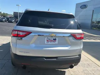 Chevrolet Traverse 2019 LS 4 puertas SUV con paquete 1LS