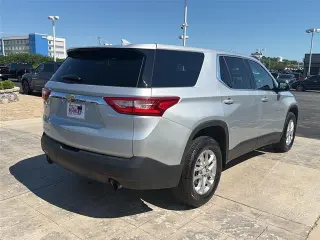 Chevrolet Traverse 2019 LS 4 puertas SUV con paquete 1LS
