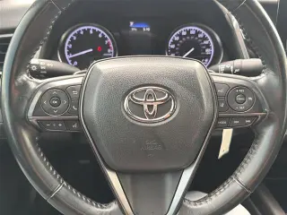 Toyota Camry 2023 SE 4 puertas Sedan