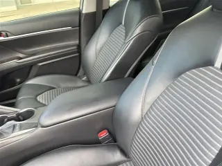 Toyota Camry 2023 SE 4 puertas Sedan