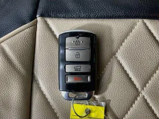 Kia Cadenza 2016 4 puertas Sedan