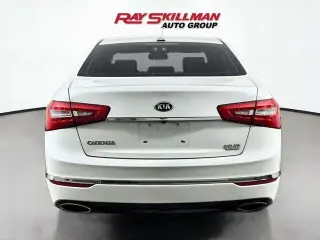 Kia Cadenza 2016 4 puertas Sedan