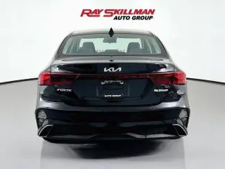 Kia Forte 2024 LXS 4 puertas Sedan