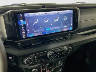 Jeep Wrangler 2024 4x4 Sahara 4 puertas SUV