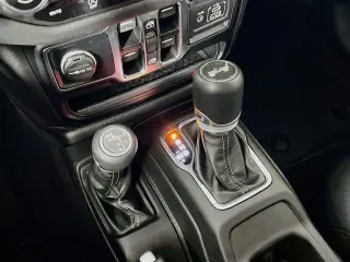 Jeep Wrangler 2024 4x4 Sahara 4 puertas SUV
