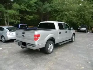 2010 Ford F150 XLT 4DR