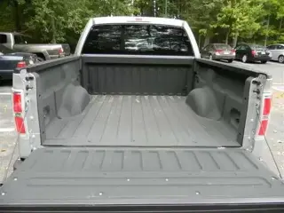 2010 Ford F150 XLT 4DR