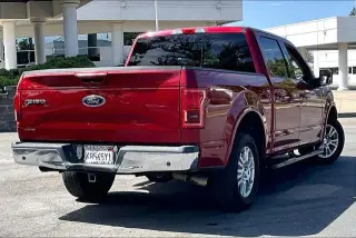 Ford F-150 2015 4x2 Lariat 4 puertas SuperCrew 6.5 pies. SB