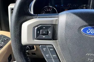 Ford F-150 2015 4x2 Lariat 4 puertas SuperCrew 6.5 pies. SB